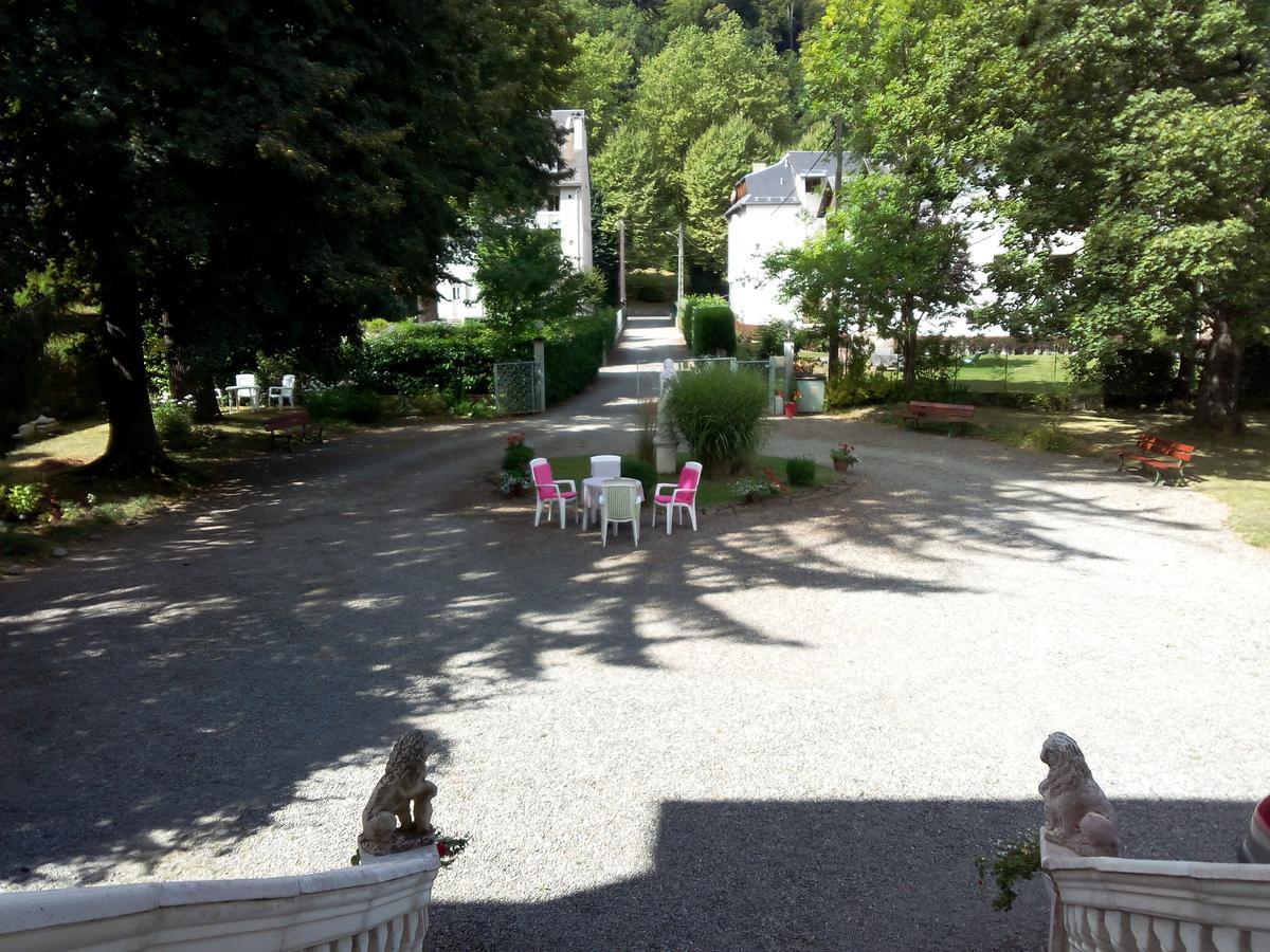 Castel De La Pique Bed & Breakfast Bagneres-de-Luchon Exterior photo
