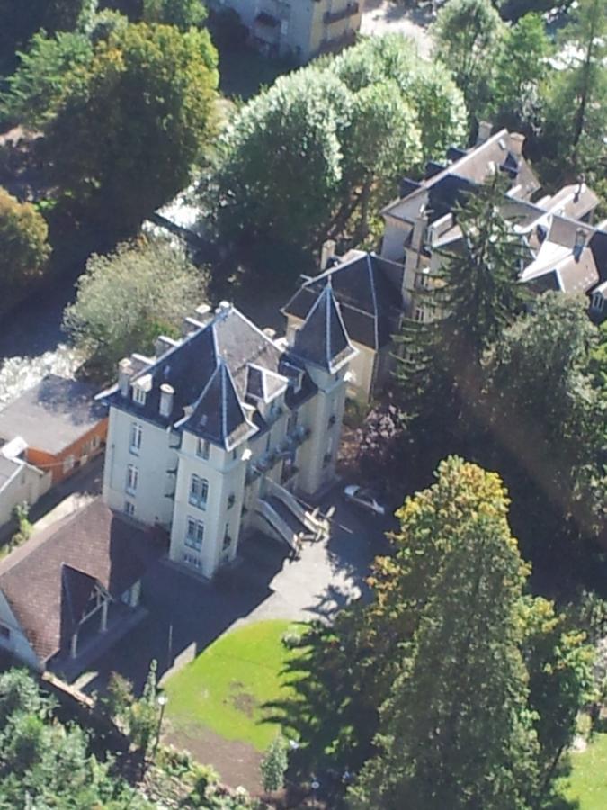Castel De La Pique Bed & Breakfast Bagneres-de-Luchon Exterior photo